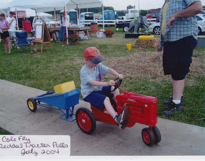 Cole Fry in Children's Tractor Pulls